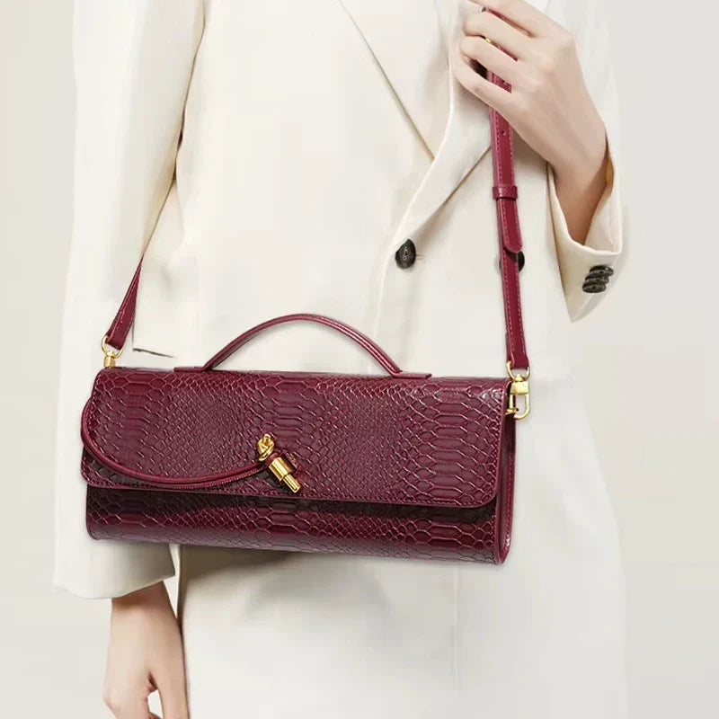Bolsa de Mano con Estampado de Serpiente