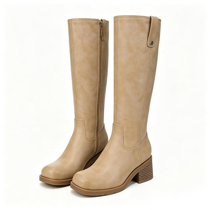 Botas altas con tacón y cierre lateral