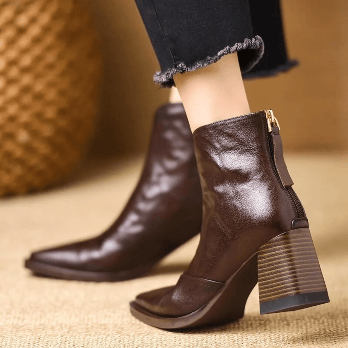 Botas mujer al tobillo con tacón ancho y cierre – estilo elegante urbano